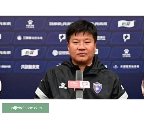 李金羽赛前发布会正常出席 两小时后铁人宣布其下课消息